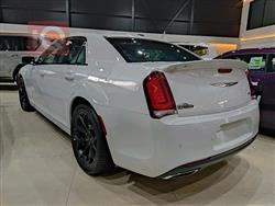 کرایسلەر 300